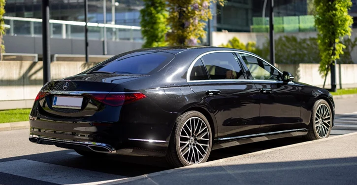 mb-s-class-long-rear-view-slider