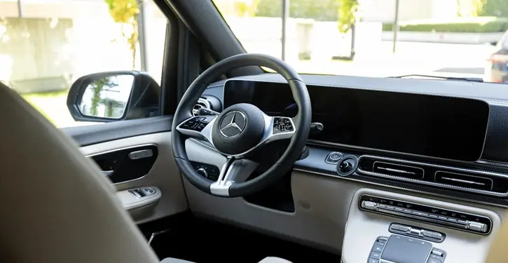 mb-v-class-front-inside-view