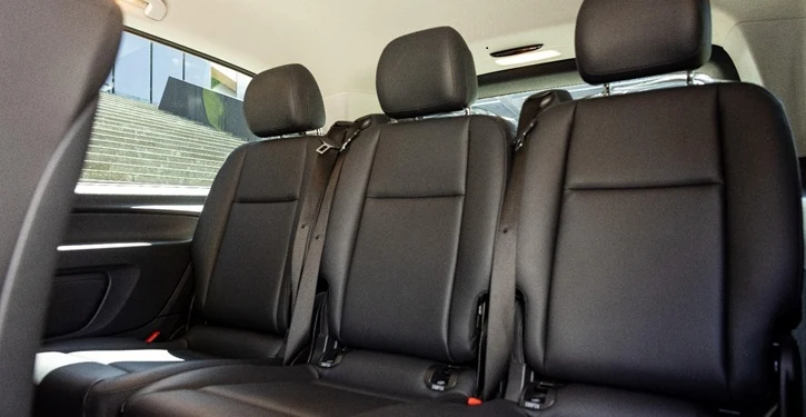 mb-vito-inside-view-reaer