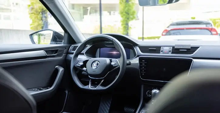 skoda-superb-inside-view-front-slider